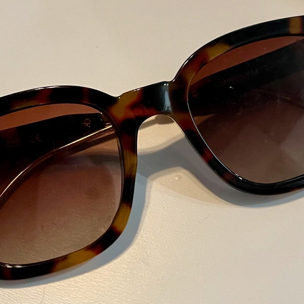 SOJOS Classic Square Polarized Sunglasses